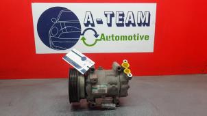 Used Air conditioning pump Renault Clio III (BR/CR) 1.2 16V 75 Price € 24,99 Margin scheme offered by A-Team Automotive