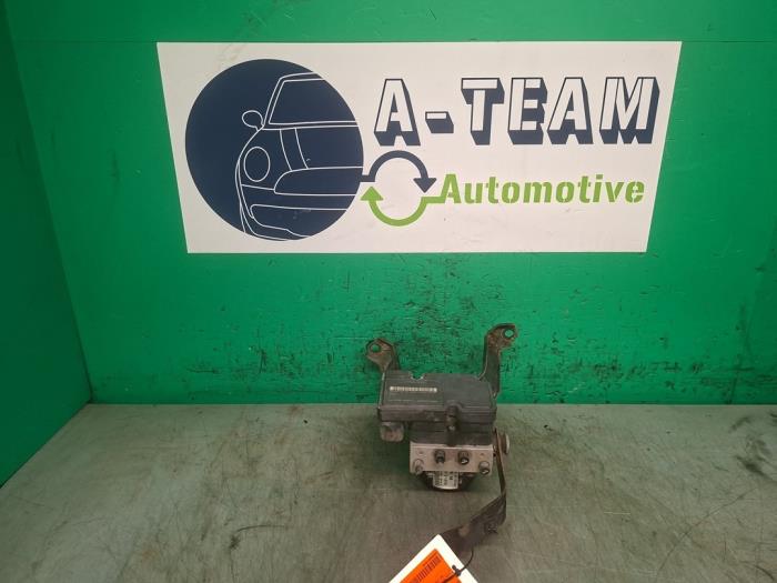 Usagé Pompe ABS Daihatsu Materia 1.3 16V Prix € 124,99 Règlement à la marge proposé par A-team Automotive