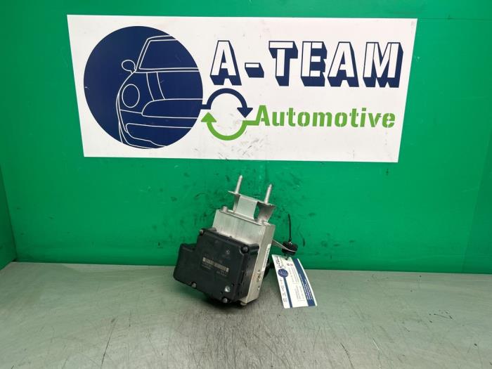 Usagé Bloc ABS BMW 3 serie (E46/4) 320i 24V Prix € 49,99 Règlement à la marge proposé par A-team Automotive