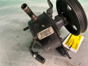 Pompe de direction d'un Dodge Ram Van 2.4 16V 2002