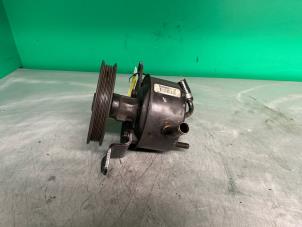 Pompe de direction d'un Dodge Ram Van 2.4 16V 2002