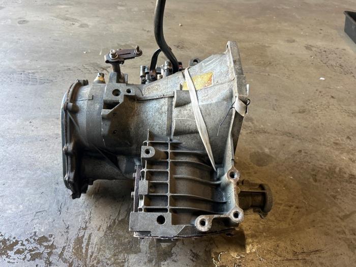 Getriebe van een Dodge Ram Van 2.4 16V 2002