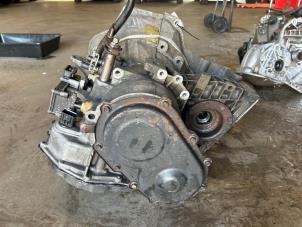 Getriebe van een Dodge Ram Van 2.4 16V 2002