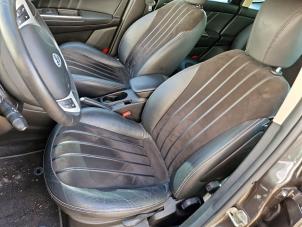 Usados Cinturón de seguridad izquierda delante Lancia Delta (844) 1.4 T-Jet 16V 150 Precio € 104,99 Norma de margen ofrecido por A-Team Automotive