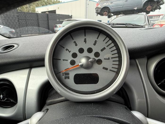 Używane Obrotomierz Fiat Punto II (188) 1.2 60 S Cena na żądanie oferowane przez A-team Automotive