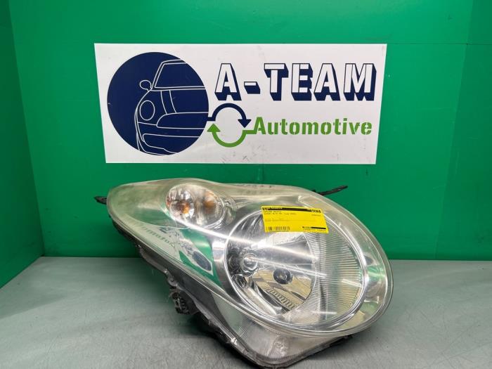 Używane Reflektor prawy Suzuki Alto 1.0 12V Cena € 99,99 Procedura marży oferowane przez A-team Automotive