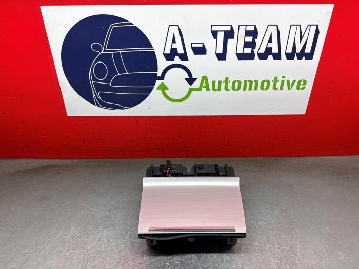 Gebrauchte Ablagefach Skoda Octavia Combi (5EAC) 1.6 TDI 16V Preis € 39,99 Margenregelung angeboten von A-Team Automotive