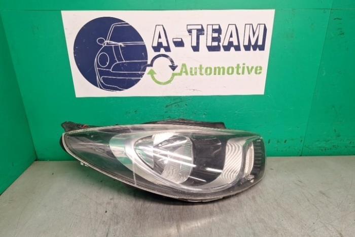 Używane Reflektor prawy Hyundai i10 (F5) 1.1i 12V Cena € 124,99 Procedura marży oferowane przez A-team Automotive