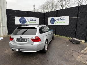 Używane Hak holowniczy BMW 3 serie Touring (E91) 320d 16V Cena € 249,99 Procedura marży oferowane przez A-team Automotive