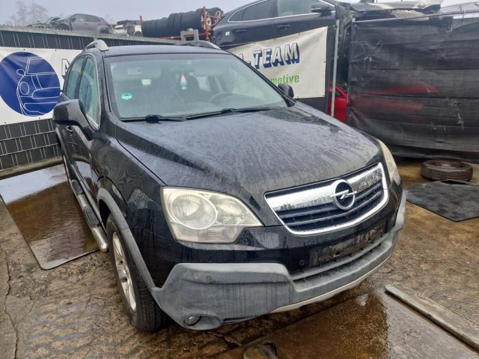 Używane Reflektor prawy Opel Antara (LA6) 2.4 16V 4x4 Cena € 99,99 Procedura marży oferowane przez A-Team Automotive