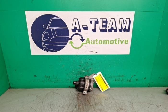 Begagnade Vattenpump Mercedes C Estate (S205) C-400 3.0 V6 Turbo 4-Matic Pris € 99,99 Marginaltabell erbjuds av A-team Automotive