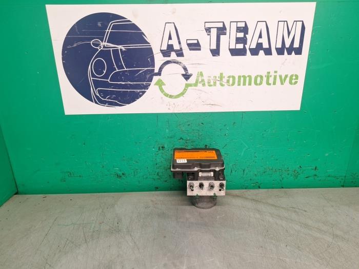 Used ABS pump Landrover Discovery IV (LAS) 3.0 SD V6 24V Price € 149,99 Margin scheme offered by A-team Automotive