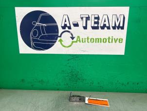 Gebrauchte Kennzeichenbeleuchtung Renault Clio V (RJAB) 1.0 TCe 90 12V Preis € 19,99 Margenregelung angeboten von A-team Automotive