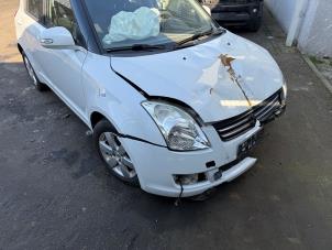 Gebrauchte Kotflügel rechts vorne Suzuki Swift (ZA/ZC/ZD1/2/3/9) 1.3 VVT 16V Preis € 99,99 Margenregelung angeboten von A-team Automotive
