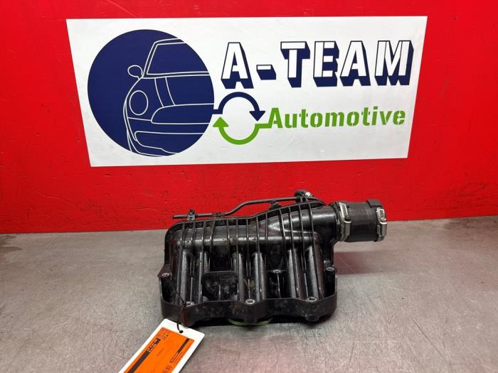 Używane Kolektor dolotowy Ford Fiesta 7 1.0 EcoBoost 12V 125 Cena € 29,99 Procedura marży oferowane przez A-Team Automotive