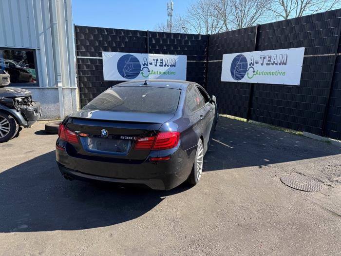 Używane Pólwal BMW 5 serie (F10) 530i 24V Cena € 249,99 Procedura marży oferowane przez A-team Automotive