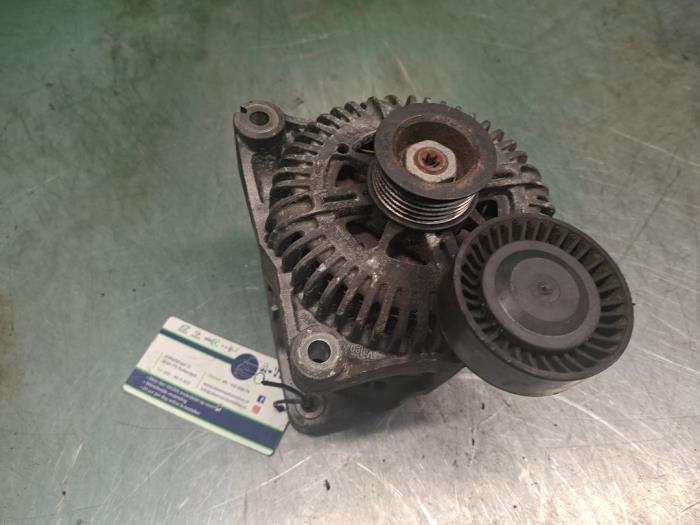 Dynamo d'un BMW 6 serie (E63) 645 Ci 4.4 V8 32V 2005