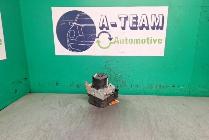 Usagé Pompe ABS BMW 3 serie (E90) 325i 24V Prix € 149,99 Règlement à la marge proposé par A-team Automotive