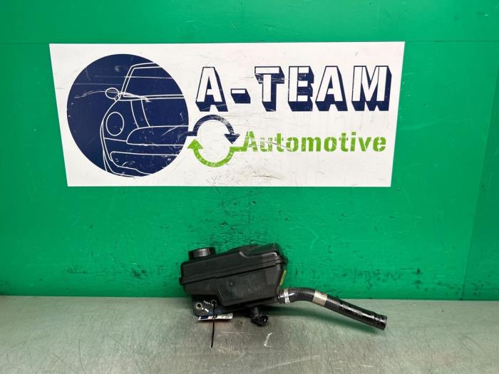 Begagnade Styrservotank McLaren 720S 4.0 V8 32V Turbo Pris € 99,99 Marginaltabell erbjuds av A-team Automotive