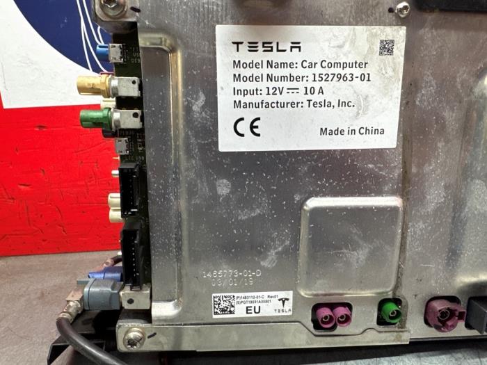 On-board computer Tesla Model 3 Long Range 72kWh - 152796301 3D1