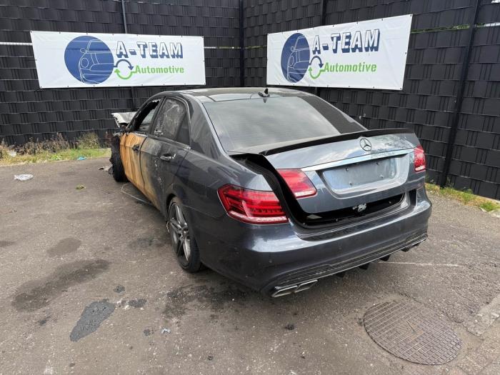 Używane Pólwal przód 4x4 Mercedes E (W212) E-350 CDI BlueTEC 3.0 V6 24V 4-Matic Cena € 349,99 Procedura marży oferowane przez A-team Automotive