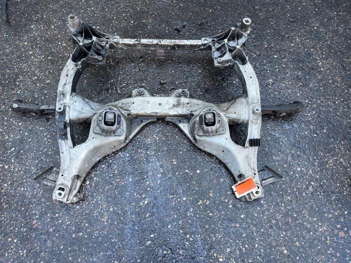 Used Subframe BMW 7 serie (F01/02/03/04) 750i,Li,LiS V8 32V Price € 99,99 Margin scheme offered by A-team Automotive
