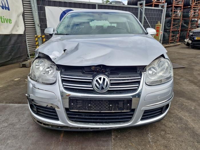 Usagé Radiateur clim Volkswagen Jetta III (1K2) 1.4 TSI 160 16V Prix € 24,99 Règlement à la marge proposé par A-Team Automotive