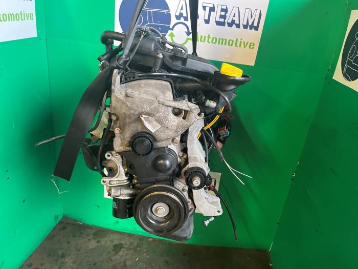 Engine from a Dacia Sandero I (BS) 1.2 16V 2010