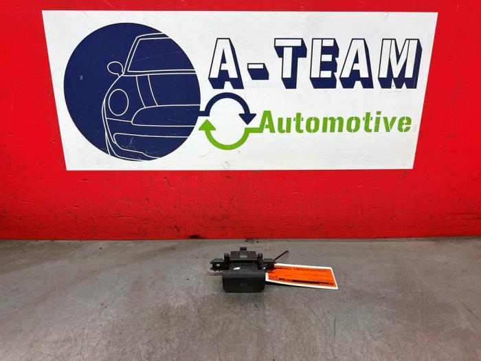 Gebrauchte Handbremse Schalter Peugeot 508 (8D) 1.6 THP 16V Preis € 29,99 Margenregelung angeboten von A-Team Automotive