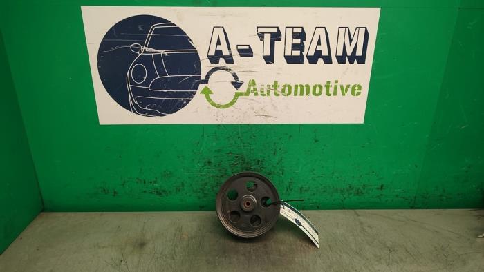 Usagé Pompe de direction Ford Mondeo III Wagon 1.8 16V Prix € 29,99 Règlement à la marge proposé par A-team Automotive