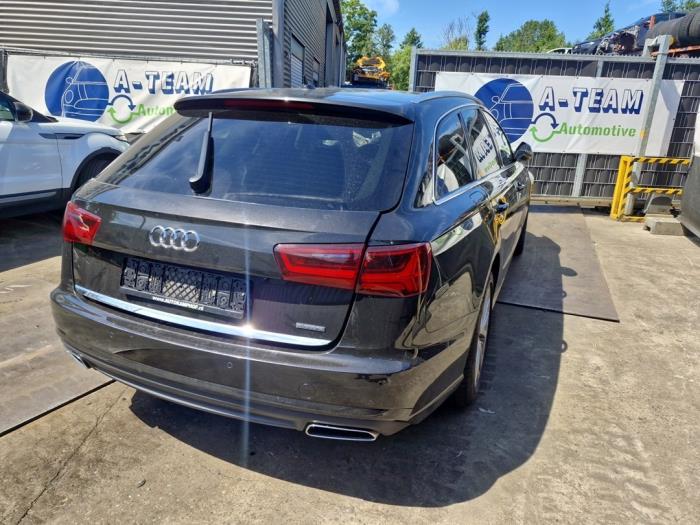 Begagnade Underram Audi A6 Avant (C7) 3.0 TDI V6 24V Quattro Pris € 124,99 Marginaltabell erbjuds av A-Team Automotive