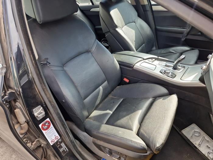 Używane Fotel prawy BMW 5 serie (F10) 530d 24V Cena € 174,99 Procedura marży oferowane przez A-Team Automotive