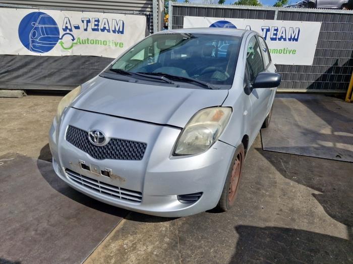 Used Engine management computer Toyota Yaris II (P9) 1.3 16V VVT-i Price € 49,99 Margin scheme offered by A-Team Automotive