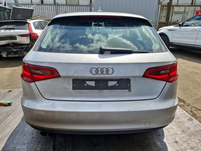 Usados Subchasis Audi A3 Sportback (8VA/8VF) 1.4 TFSI 16V Precio € 59,99 Norma de margen ofrecido por A-Team Automotive