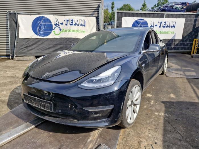 Używane Akumulator (Hybryda) Tesla Model 3 Long Range 72kWh Cena € 7.499,99 Procedura marży oferowane przez A-Team Automotive