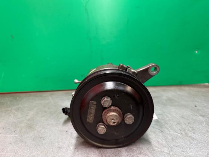 Begagnade Hydraulpump BMW 5 serie (F10) 530d 24V Pris € 249,99 Marginaltabell erbjuds av A-team Automotive