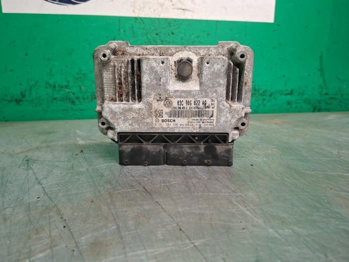 Engine management computer from a Seat Altea XL (5P5) 1.4 TSI 16V 2010
