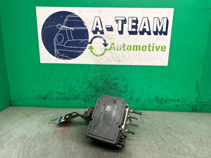 Używane Pompa ABS Ford Fiesta 6 (JA8) 1.0 Ti-VCT 12V 65 Cena € 199,99 Procedura marży oferowane przez A-team Automotive