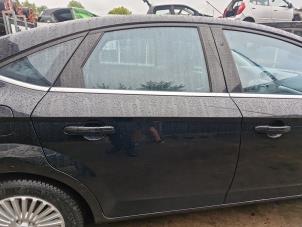 Begagnade Bakdörr, 4-dörrars, höger Ford Mondeo IV 1.6 Ti 16V Pris € 124,99 Marginaltabell erbjuds av A-Team Automotive