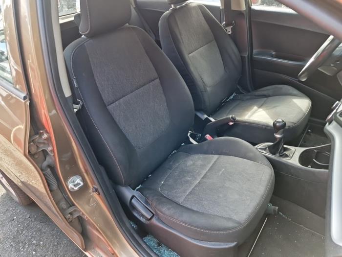 Używane Fotel prawy Kia Picanto (TA) 1.0 12V Cena € 74,99 Procedura marży oferowane przez A-Team Automotive
