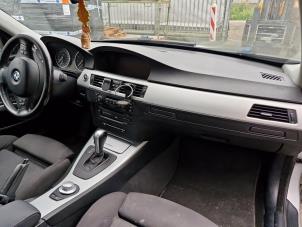 Begagnade Mittkonsol BMW 3 serie (E90) 325i 24V Pris € 49,99 Marginaltabell erbjuds av A-Team Automotive