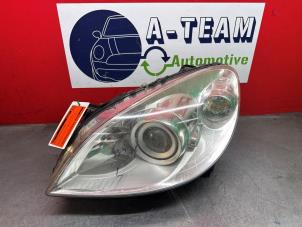 Begagnade Strålkastare, vänster Mercedes B (W245) 2.0 B-200 16V Pris € 249,99 Marginaltabell erbjuds av A-Team Automotive
