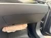 Tesla Model S 85 Schowek w desce rozdzielczej