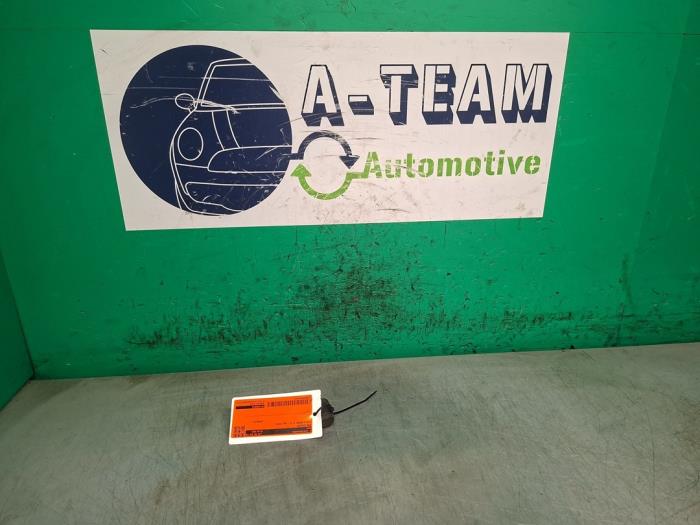 Gebrauchte PDC Sensor Tesla Model S 85 Preis € 49,99 Margenregelung angeboten von A-team Automotive