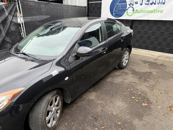 Używane Ekran lewy przód Mazda 3 (BL12/BLA2/BLB2) 1.6i MZR 16V Cena € 199,99 Procedura marży oferowane przez A-team Automotive