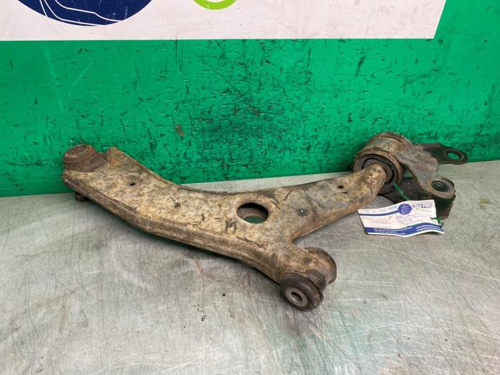 Gebrauchte Querlenker links vorne Mazda 3 (BL12/BLA2/BLB2) 1.6i MZR 16V Preis € 39,99 Margenregelung angeboten von A-team Automotive