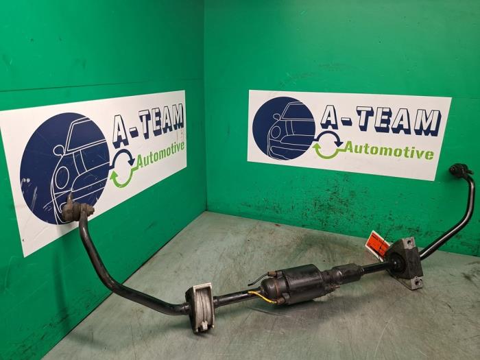 Active stabilizer bar