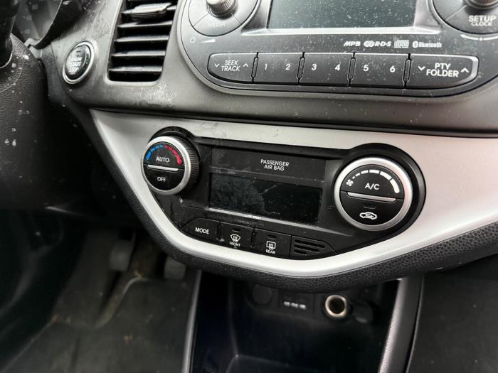 Używane Panel climatronic Kia Picanto (TA) 1.2 16V Cena na żądanie oferowane przez A-team Automotive