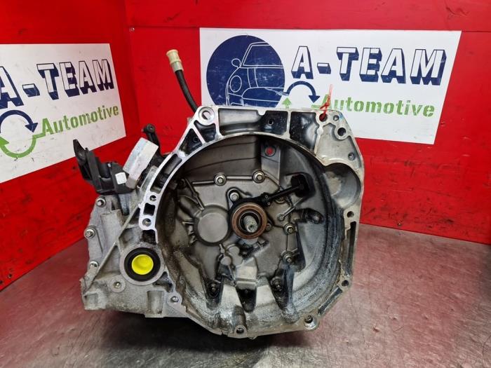 Usagé Boîte de vitesse Renault Clio V (RJAB) 1.0 TCe 100 12V Prix € 749,99 Règlement à la marge proposé par A-Team Automotive
