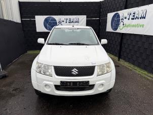 Kühler van een Suzuki Grand Vitara II (JT) 1.6 16V 2007